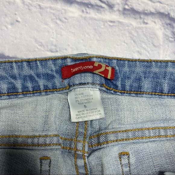 Twenty One Jeans - Picture 4 of 8